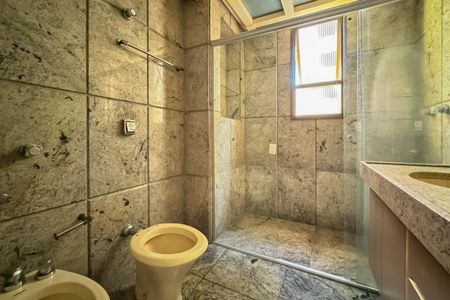 Apartamento à venda com 175m², 4 quartos e 2 vagasBanheiro da Suíte