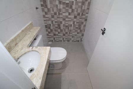Casa à venda com 87m², 2 quartos e 2 vagasBanheiro