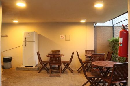 Apartamento à venda com 33m², 1 quarto e sem vagaÁrea comum - Churrasqueira