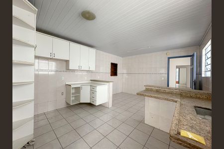 Casa à venda com 300m², 4 quartos e 3 vagasCozinha