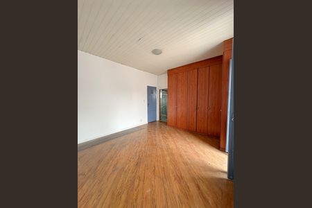 Casa à venda com 300m², 4 quartos e 3 vagasSuíte