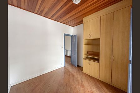 Casa à venda com 300m², 4 quartos e 3 vagasQuarto 2