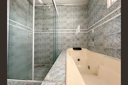 Casa à venda com 300m², 4 quartos e 3 vagasBanheiro Suíte