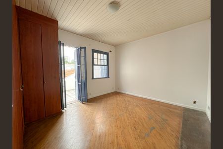 Casa à venda com 300m², 4 quartos e 3 vagasSuíte