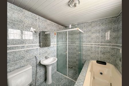 Casa à venda com 300m², 4 quartos e 3 vagasBanheiro Suíte