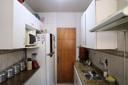 Apartamento à venda com 70m², 3 quartos e 1 vaga Apartamento à venda com 70m², 3 quartos e 1 vagaCozinha e Área de Serviço