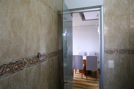 Apartamento à venda com 70m², 3 quartos e 1 vaga Apartamento à venda com 70m², 3 quartos e 1 vagaBanheiro