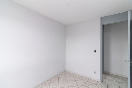 Quarto 2 de apartamento para alugar com 2 quartos, 46m² em Jardim Danfer, São Paulo