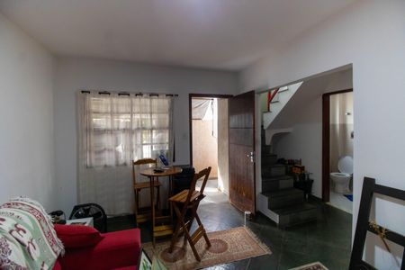 Sala de casa de condomínio à venda com 2 quartos, 75m² em Badu, Niterói
