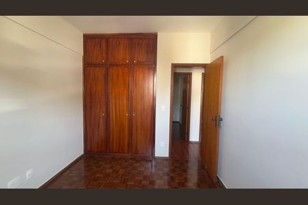 Apartamento para alugar com 105m², 3 quartos e 3 vagas Apartamento para alugar com 105m², 3 quartos e 3 vagasQuarto