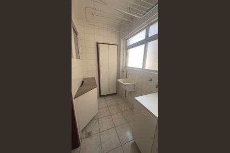 Apartamento para alugar com 105m², 3 quartos e 3 vagas Apartamento para alugar com 105m², 3 quartos e 3 vagasLavanderia