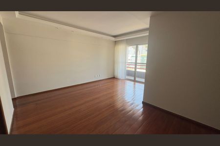 Apartamento para alugar com 105m², 3 quartos e 3 vagas Apartamento para alugar com 105m², 3 quartos e 3 vagasSala