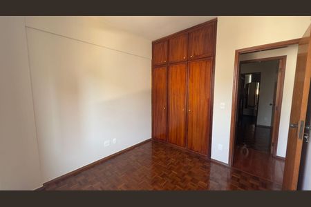 Apartamento para alugar com 105m², 3 quartos e 3 vagas Apartamento para alugar com 105m², 3 quartos e 3 vagasQuarto