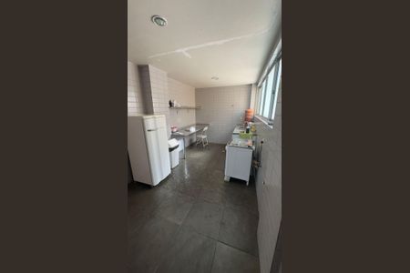 Apartamento para alugar com 105m², 3 quartos e 3 vagas Apartamento para alugar com 105m², 3 quartos e 3 vagasCozinha