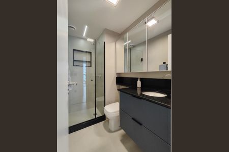 Apartamento à venda com 81m², 2 quartos e 1 vaga Apartamento à venda com 81m², 2 quartos e 1 vagaBanheiro Social