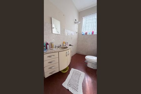 Casa à venda com 101m², 2 quartos e 3 vagas Casa à venda com 101m², 2 quartos e 3 vagasBanheiro