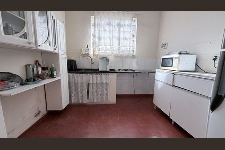 Casa à venda com 101m², 2 quartos e 3 vagas Casa à venda com 101m², 2 quartos e 3 vagasCozinha