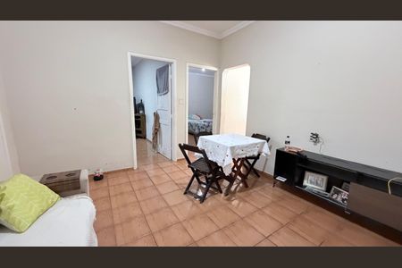 Casa à venda com 101m², 2 quartos e 3 vagas Casa à venda com 101m², 2 quartos e 3 vagasSala