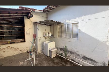 Casa à venda com 101m², 2 quartos e 3 vagas Casa à venda com 101m², 2 quartos e 3 vagasÁrea externa