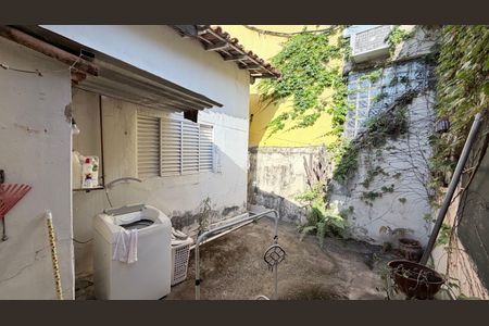 Casa à venda com 101m², 2 quartos e 3 vagas Casa à venda com 101m², 2 quartos e 3 vagasÁrea externa