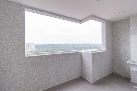 Sacada de apartamento para alugar com 2 quartos, 42m² em Vila Sul Americana, Carapicuíba