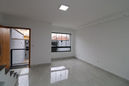 Sala de casa à venda com 3 quartos, 110m² em Vila Charlote, São Paulo