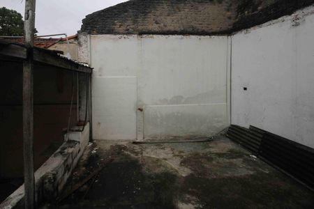 Casa à venda com 80m², 1 quarto e 1 vaga Casa à venda com 80m², 1 quarto e 1 vagaQuintal