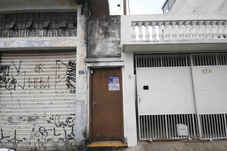 Casa à venda com 80m², 1 quarto e 1 vaga Casa à venda com 80m², 1 quarto e 1 vagaFachada