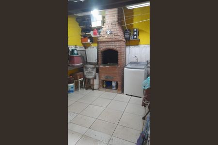 Casa à venda com 240m², 3 quartos e 2 vagasQuintal