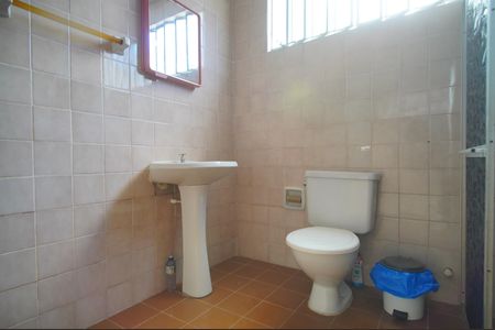 Casa para alugar com 129m², 4 quartos e 1 vagaBanheiro