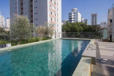 Studio à venda com 27m², 1 quarto e sem vaga Studio à venda com 27m², 1 quarto e sem vagaÁrea comum - Piscina