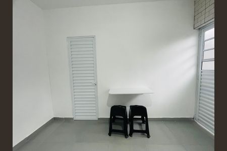 Sala/cozinha de kitnet/studio para alugar com 1 quarto, 22m² em Portal dos Gramados, Guarulhos