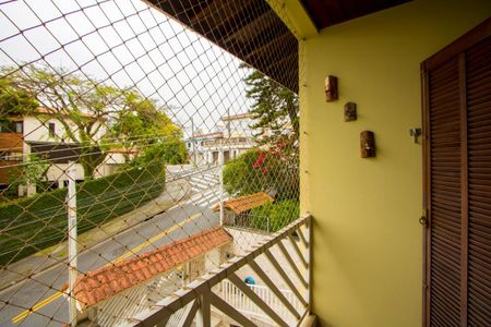 Casa à venda com 180m², 3 quartos e 4 vagas Casa à venda com 180m², 3 quartos e 4 vagasVaranda da Suite 1