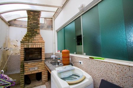 Casa à venda com 180m², 3 quartos e 4 vagas Casa à venda com 180m², 3 quartos e 4 vagasÁrea de Serviço