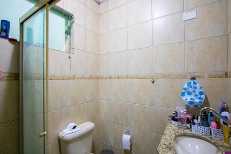 Casa à venda com 180m², 3 quartos e 4 vagas Casa à venda com 180m², 3 quartos e 4 vagasBanheiro da Suite 3