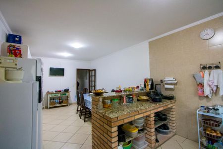 Casa à venda com 180m², 3 quartos e 4 vagas Casa à venda com 180m², 3 quartos e 4 vagasCozinha