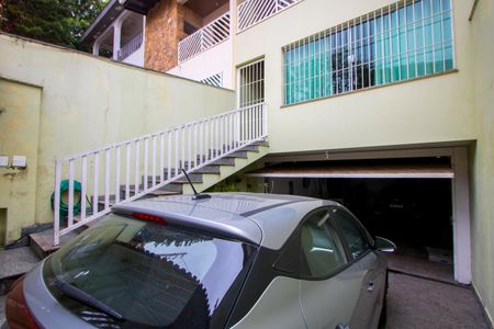 Casa à venda com 180m², 3 quartos e 4 vagas Casa à venda com 180m², 3 quartos e 4 vagasÁrea externa