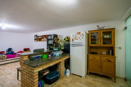 Casa à venda com 180m², 3 quartos e 4 vagas Casa à venda com 180m², 3 quartos e 4 vagasCozinha