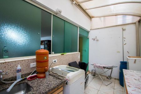 Casa à venda com 180m², 3 quartos e 4 vagas Casa à venda com 180m², 3 quartos e 4 vagasÁrea de Serviço