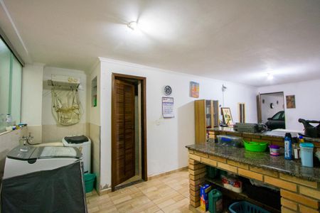 Casa à venda com 180m², 3 quartos e 4 vagas Casa à venda com 180m², 3 quartos e 4 vagasCozinha