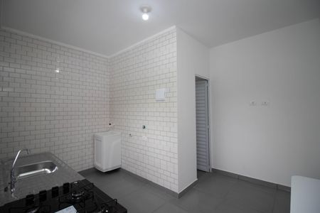 Sala/Cozinha de apartamento para alugar com 1 quarto, 21m² em Portal dos Gramados, Guarulhos