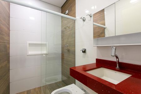 Banheiro de kitnet/studio para alugar com 1 quarto, 33m² em Vila Esperança, São Paulo