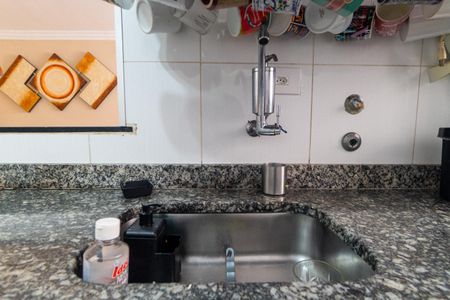 Apartamento à venda com 54m², 2 quartos e 1 vaga Apartamento à venda com 54m², 2 quartos e 1 vagaCozinha e Área de Serviço Detalhe