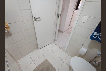 Apartamento à venda com 67m², 2 quartos e 1 vaga Apartamento à venda com 67m², 2 quartos e 1 vagaBanheiro da suíte