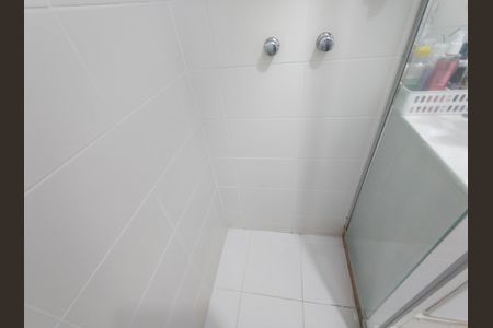 Apartamento à venda com 67m², 2 quartos e 1 vaga Apartamento à venda com 67m², 2 quartos e 1 vagaBanheiro Social