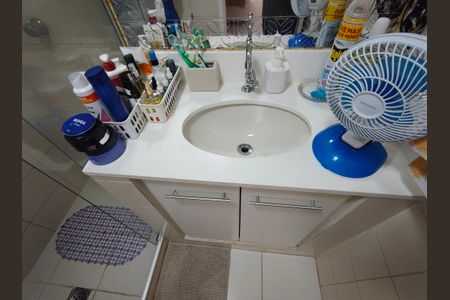 Apartamento à venda com 67m², 2 quartos e 1 vaga Apartamento à venda com 67m², 2 quartos e 1 vagaBanheiro da suíte