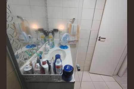 Apartamento à venda com 67m², 2 quartos e 1 vaga Apartamento à venda com 67m², 2 quartos e 1 vagaBanheiro da suíte