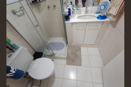 Apartamento à venda com 67m², 2 quartos e 1 vaga Apartamento à venda com 67m², 2 quartos e 1 vagaBanheiro da suíte