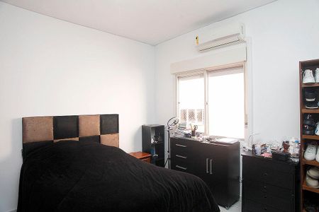 Quarto 1 de apartamento para alugar com 2 quartos, 53m² em Centro Histórico, Porto Alegre