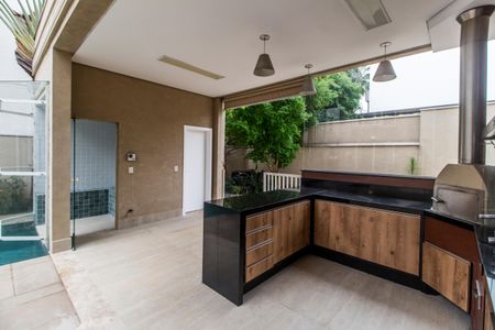 Casa de condomínio à venda com 489m², 4 quartos e 4 vagasCozinha